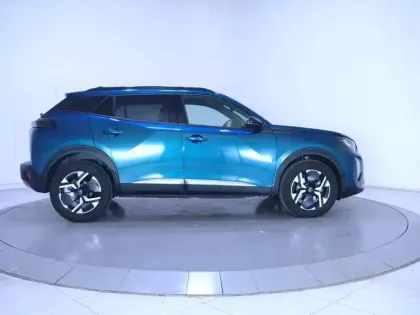 Photo 43 Peugeot 2008  Hybrid 136 e-DCS6