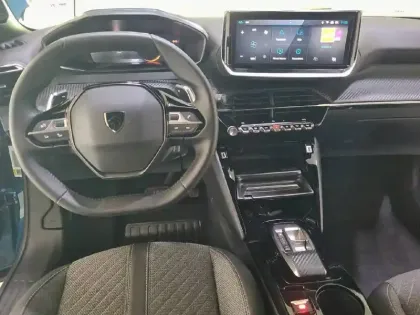 Photo 47 Peugeot 2008  Hybrid 136 e-DCS6