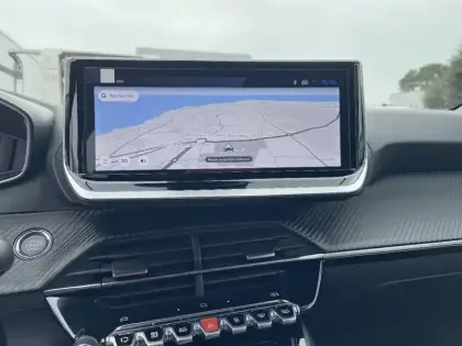 Photo 14 Peugeot 2008  Hybrid 136 e-DCS6