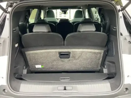 Photo 25 Peugeot 5008  Hybrid 136 e-DCS6
