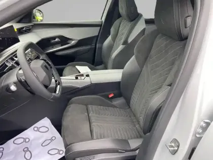 Photo 30 Peugeot 5008  Hybrid 136 e-DCS6