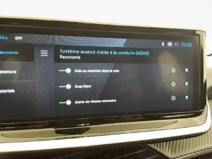 Photo 17 Peugeot 208  Hybrid 100 e-DCS6