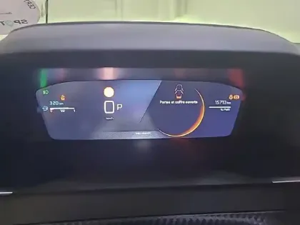 Photo 49 Peugeot 2008  Hybrid 136 e-DCS6