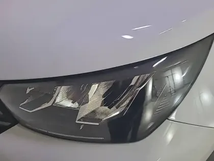 Photo 55 Peugeot 2008  Hybrid 136 e-DCS6