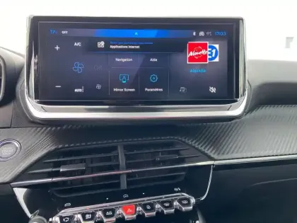 Photo 34 Peugeot 2008  Hybrid 136 e-DCS6