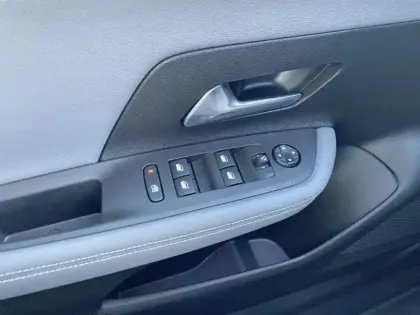 Photo 6 Opel Mokka  1.2 Turbo 136 ch BVM6 Elegance Business