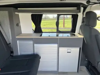 Photo 38 Peugeot Expert  FGN M BLUEHDI 145 S&S EAT8