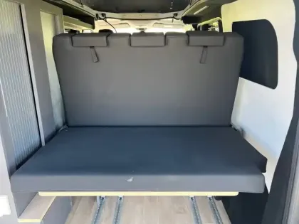 Photo 48 Peugeot Expert  FGN M BLUEHDI 145 S&S EAT8