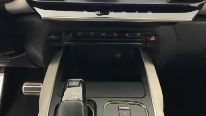 Photo 12 Citroën C5 aircross  Hybride Rechargeable 225 S&S e-EAT8 Shine