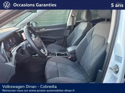 Photo 22 Volkswagen Golf  1.5 eTSI EVO2 150ch Style DSG7