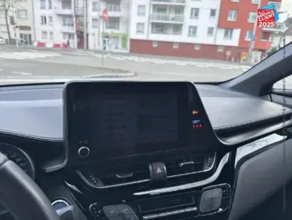 Photo 13 Toyota C-HR  2.0 Hybride 184ch Design E-CVT