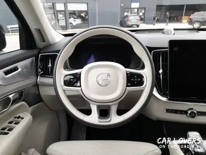 Photo 8 Volvo Xc90  T8 AWD Hybride Rechargeable 455 ch Geartronic 8 7pl