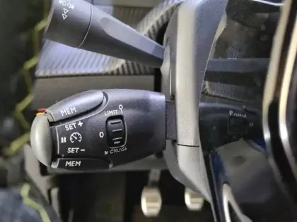 Photo 57 Peugeot 2008  BlueHDi 110 S&S BVM6