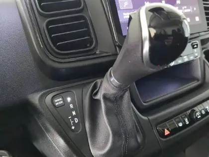 Photo 33 Peugeot Boxer  FOURGON TOLE 3.5 T L2H2 140 S&S BVA8