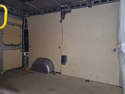 Photo 31 Peugeot Boxer  FOURGON TOLE 3.5 T L2H2 140 S&S BVA8