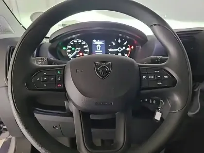 Photo 28 Peugeot Boxer  FOURGON TOLE 3.5 T L2H2 140 S&S BVA8