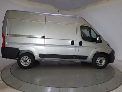 Photo 23 Peugeot Boxer  FOURGON TOLE 3.5 T L2H2 140 S&S BVA8