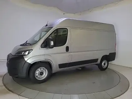 Photo 52 Peugeot Boxer  FOURGON TOLE 3.5 T L2H2 140 S&S BVA8