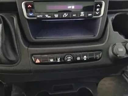 Photo 45 Peugeot Boxer  FOURGON TOLE 3.5 T L2H2 140 S&S BVA8