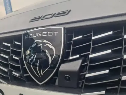 Photo 44 Peugeot 208  Electrique 50 kWh 136ch