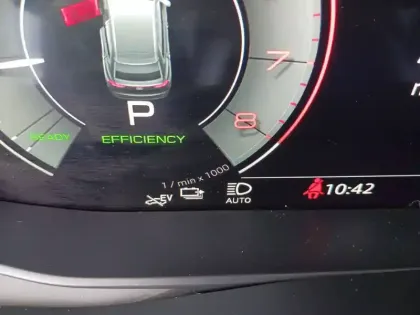 Photo 62 Audi Q8  55 TFSI e 381 Tiptronic 8 Quattro