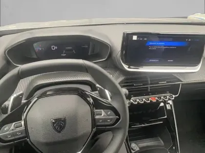 Photo 29 Peugeot 2008  Hybrid 136 e-DCS6