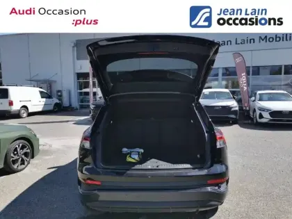 Photo 32 Audi Q4  e-tron 45 285 ch 82 kWh