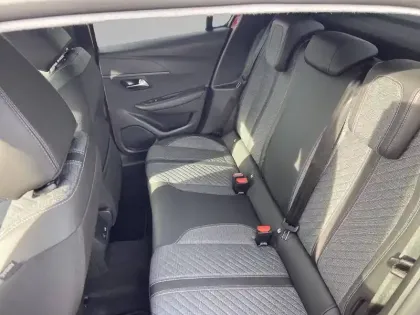 Photo 31 Peugeot 208  Hybrid 100 e-DCS6