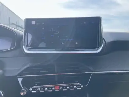 Photo 37 Peugeot 208  Hybrid 100 e-DCS6