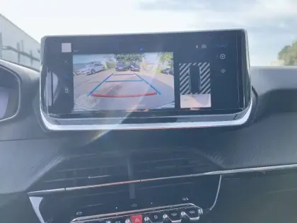 Photo 34 Peugeot 208  Hybrid 100 e-DCS6