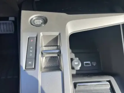 Photo 46 Peugeot 408  Hybrid 136 e-DCS6