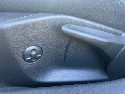 Photo 57 Peugeot 408  Hybrid 136 e-DCS6