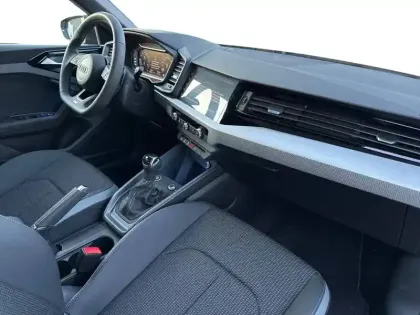 Photo 8 Audi A1  Sportback 30 TFSI 116 ch S tronic 7