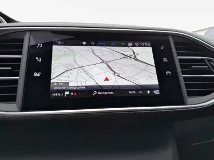 Photo 13 Peugeot 308  PureTech 130ch S&S EAT8