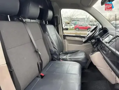 Photo 7 Volkswagen Transporter Gén. VI (T6) Ph1 Edition 30 4