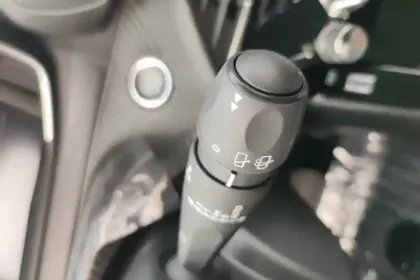 Photo 99 Peugeot 208  Electrique 51 kWh 156ch