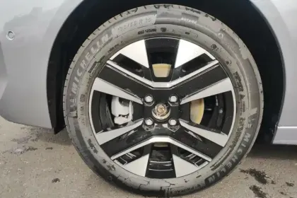 Photo 80 Peugeot 208  Electrique 50 kWh 136ch