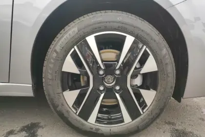 Photo 47 Peugeot 208  Electrique 50 kWh 136ch