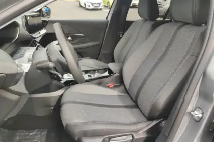 Photo 43 Peugeot 208  Electrique 50 kWh 136ch