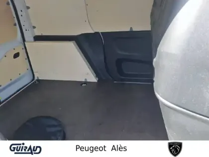 Photo 51 Peugeot Partner E- FOURGON M 800 KG 136 CH BATTERIE 50 KWH