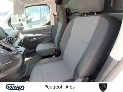 Photo 29 Peugeot Partner E- FOURGON M 800 KG 136 CH BATTERIE 50 KWH