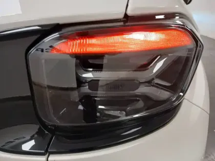 Photo 100 Jeep Avenger  115 kW 4x2