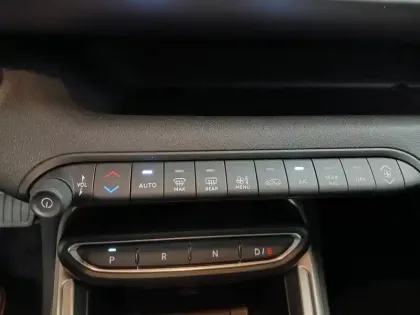 Photo 50 Jeep Avenger  115 kW 4x2