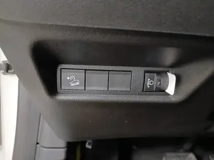 Photo 57 Jeep Avenger  115 kW 4x2