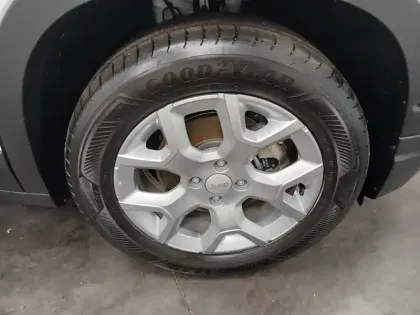 Photo 94 Jeep Avenger  115 kW 4x2