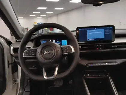 Photo 43 Jeep Avenger  115 kW 4x2