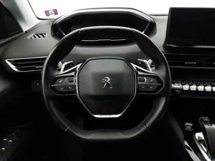 Photo 11 Peugeot 3008  Hybrid 225 e-EAT8 Allure Pack