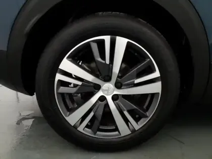 Photo 14 Peugeot 3008  Hybrid 225 e-EAT8 Allure Pack