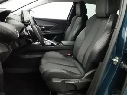 Photo 8 Peugeot 3008  Hybrid 225 e-EAT8 Allure Pack