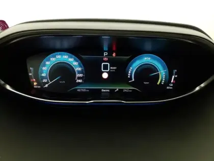 Photo 20 Peugeot 3008  Hybrid 225 e-EAT8 Allure Pack